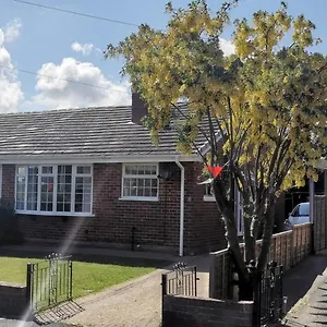  Holiday home Spring Gardens